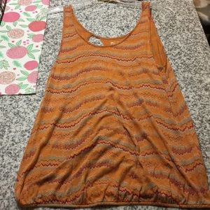 Women’s Tank Top With Open Back Detail Size Small